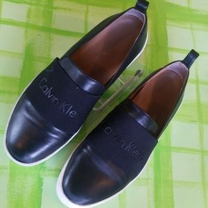 CALVIN KLIEN slip ons